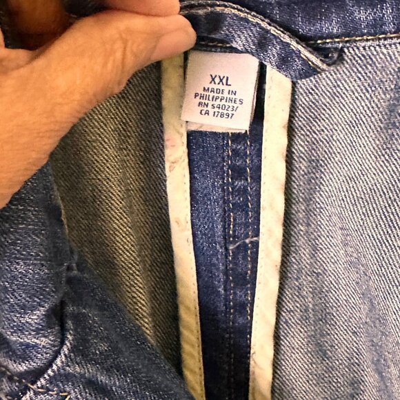 Old Navy Size XL Double-Pocket Zipper Dark Wash Denim Jacket Detail Medium Wash - Picture 9 of 11